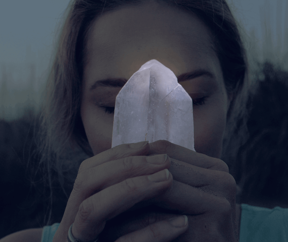 Auf- und Entladen von Heilsteinen: Rituale zur Pflege & Aktivierung | HAAR-ANKER