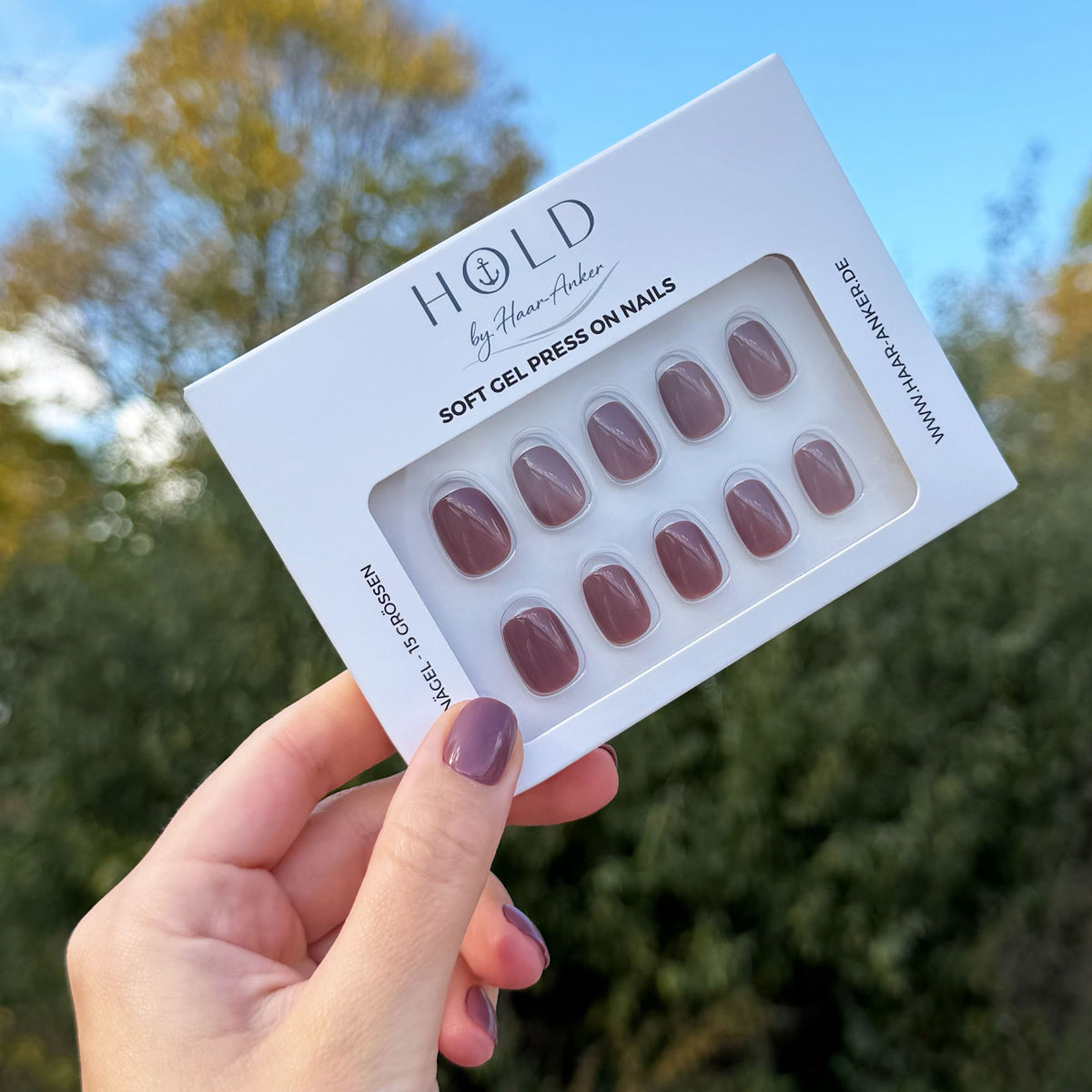 'Cozy Mauve' Soft Gel Press Ons | Short Round