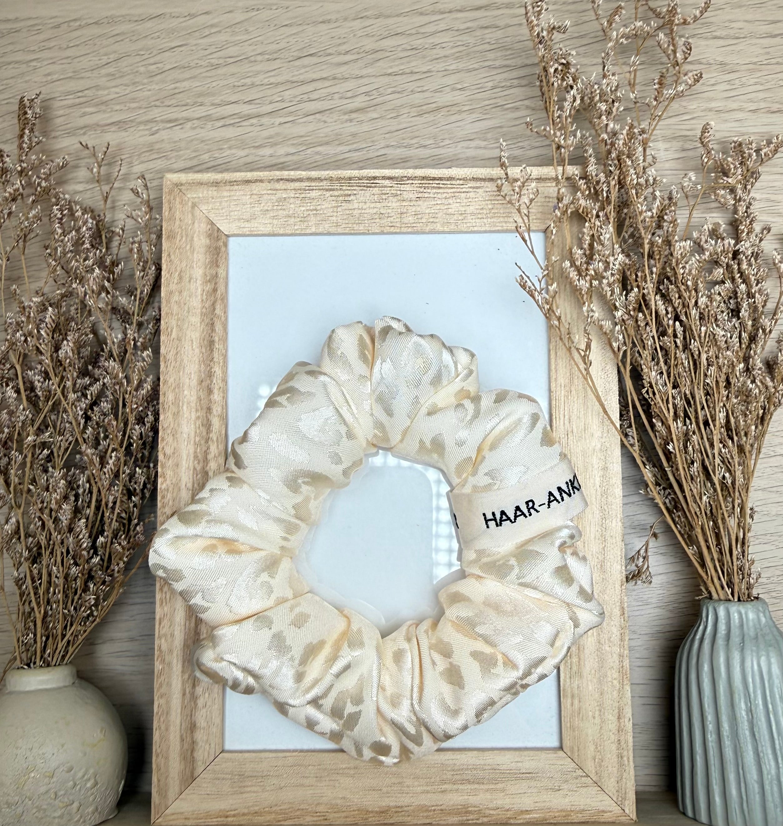 Satin Leo | Scrunchie