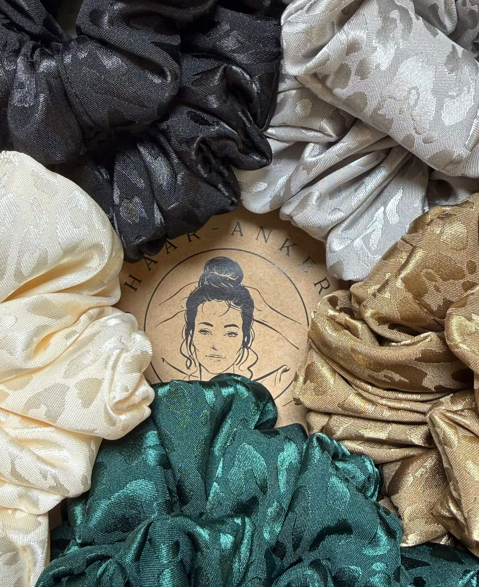 Satin Leo | XXL-Scrunchie / HAAR-ANKER