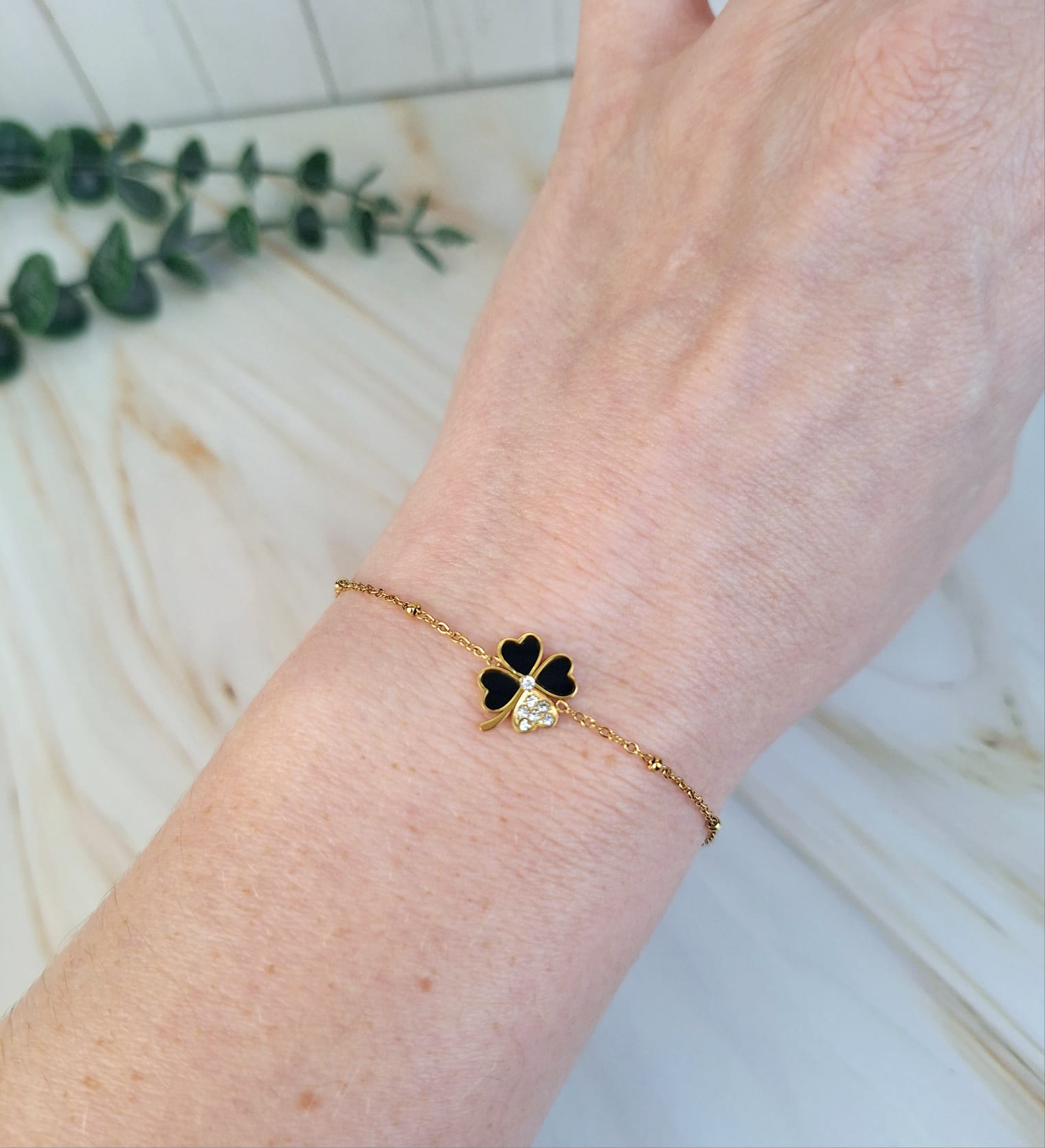 Armbänder 'Schwarz mit Steinen' verschied. Varianten | Armband / HAAR-ANKER