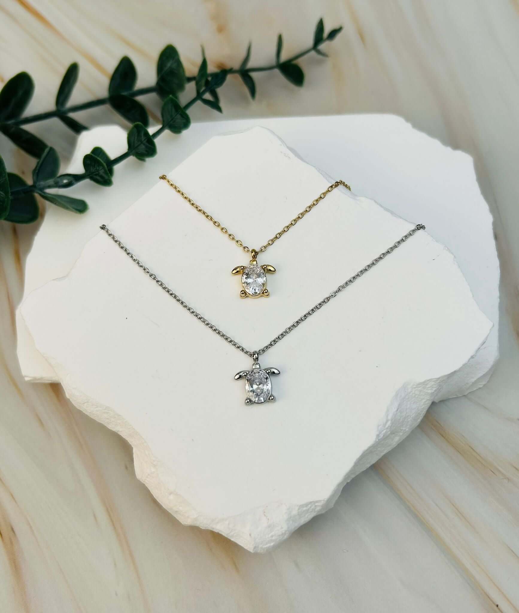 Schildkröte mit Stein | Halskette – HAAR-ANKER