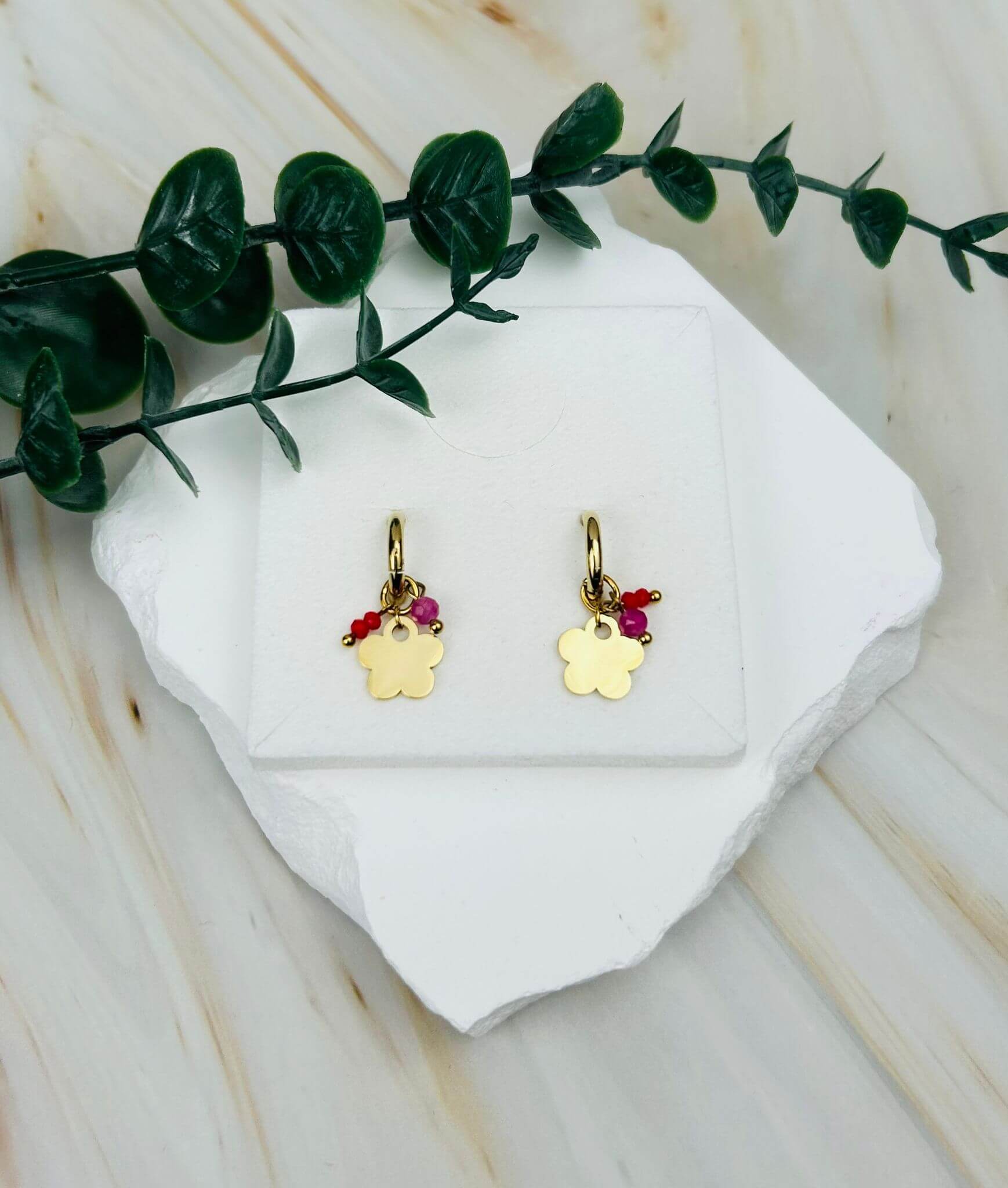 Goldene Blüte mit bunten Perlen | Ohrringe 4 – HAAR-ANKER