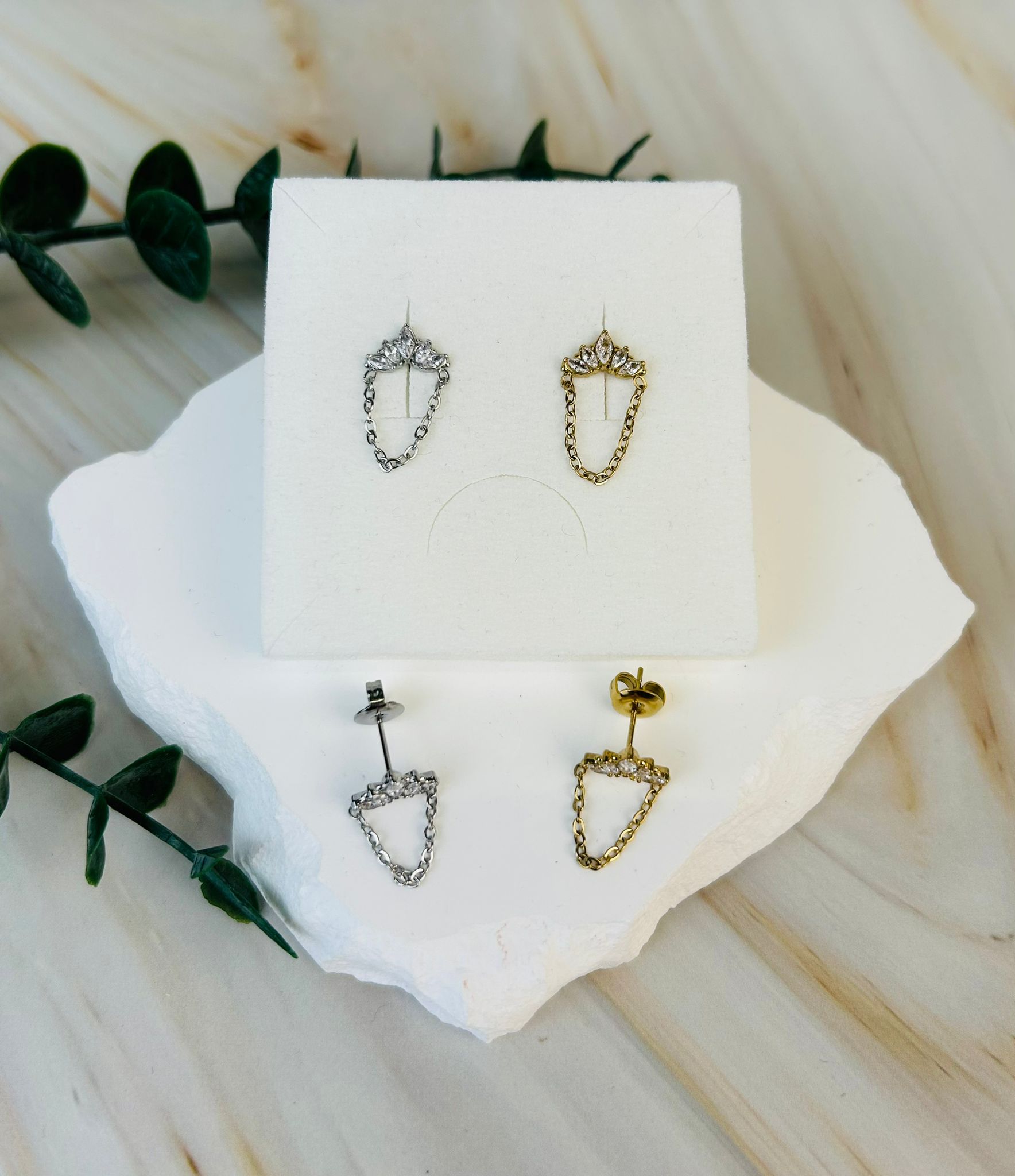 'Krone mit Kettchen' in Silber & Gold | Ohrringe Nr. 15