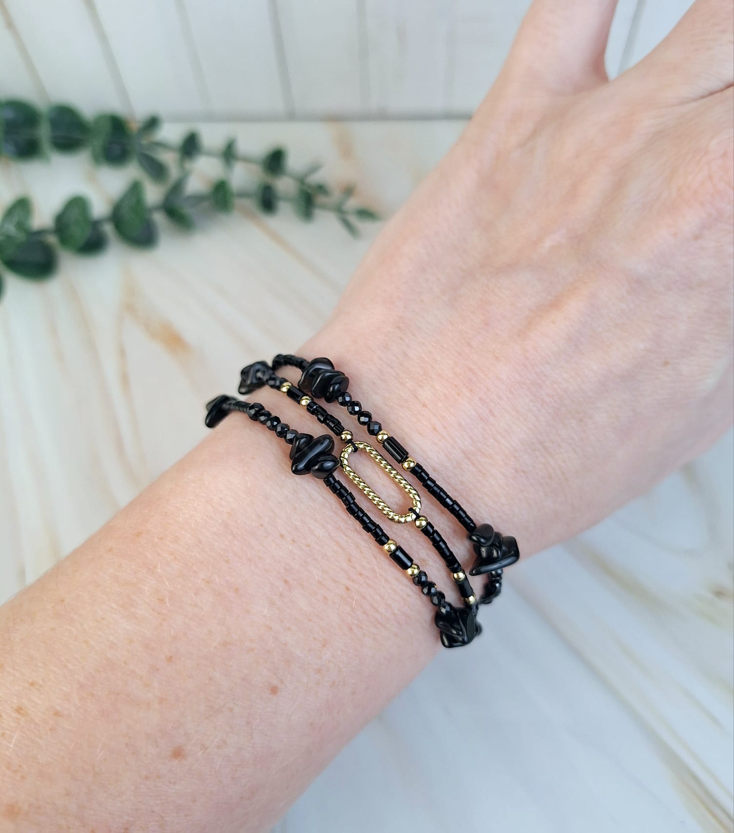 Armbänder 'Schwarz mit Steinen' verschied. Varianten | Armband / HAAR-ANKER