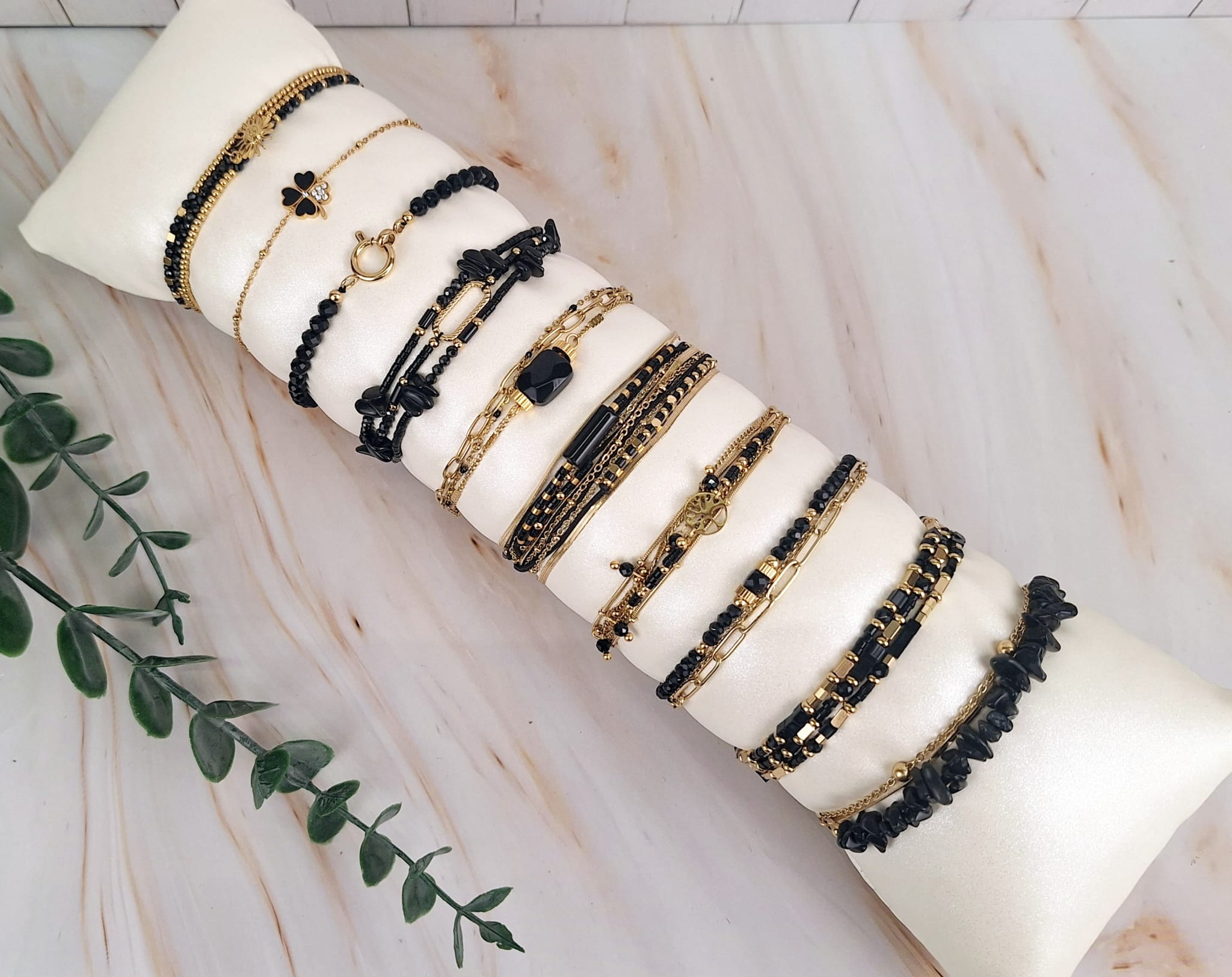 Armbänder 'Schwarz mit Steinen' verschied. Varianten | Armband | HAAR-ANKER