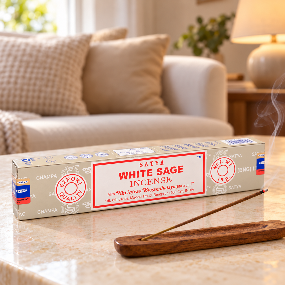 Räucherstäbchen Weißer Salbei, Einzelpackung 15 g mit rauchendem Stäbchen im Halter, gemütliches Wohnzimmer