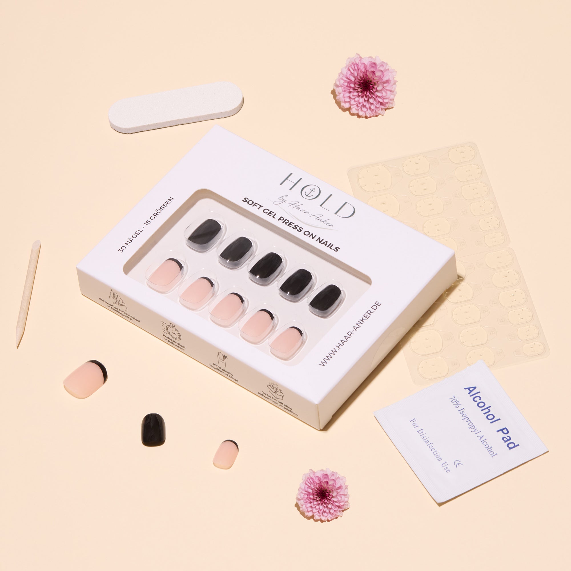 'Noir Chic' Soft Gel Press Ons | Short Square