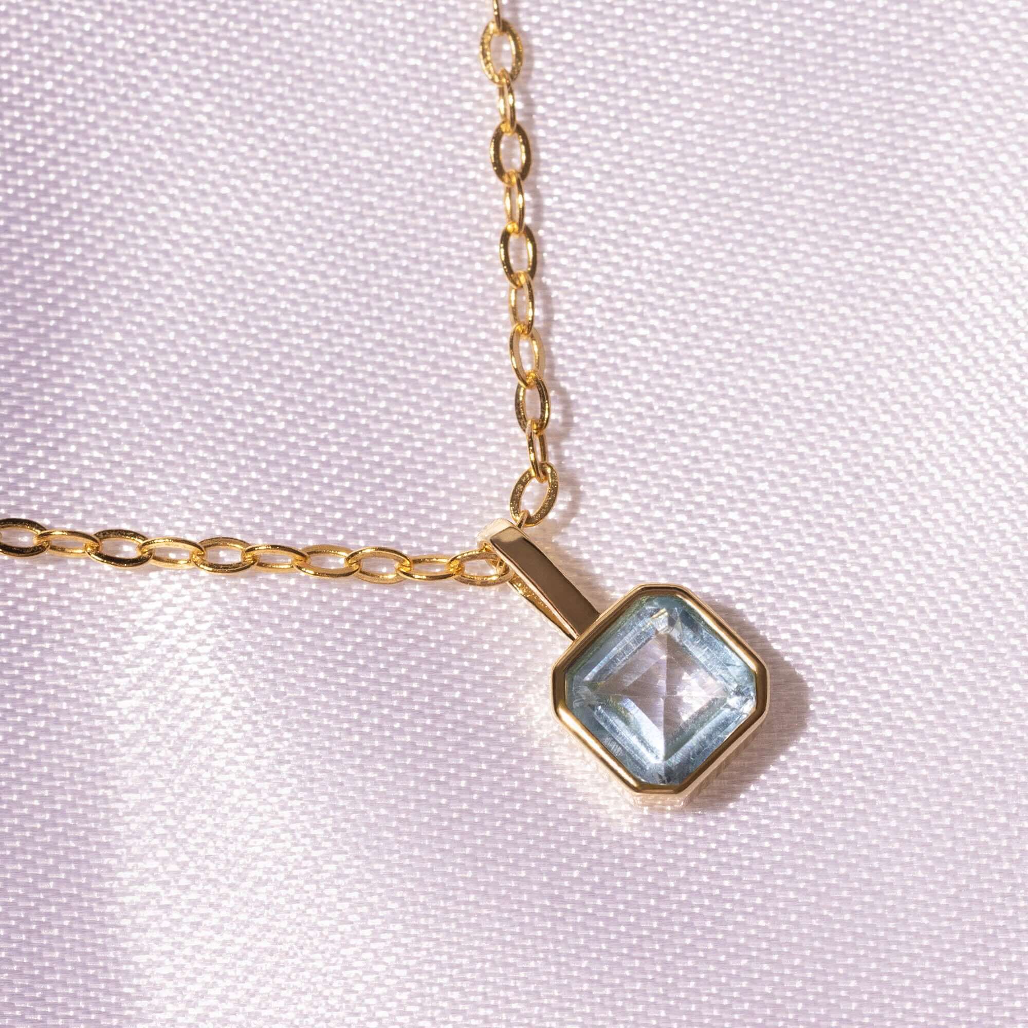 Geburtssteine Quadrat Gold | Charms / HAAR-ANKER