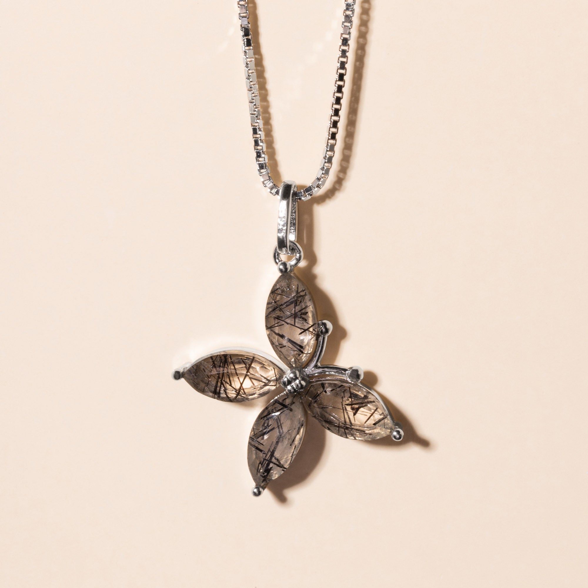 Halskette 'Schmetterling mit Edelstein' – Silber | Halskette