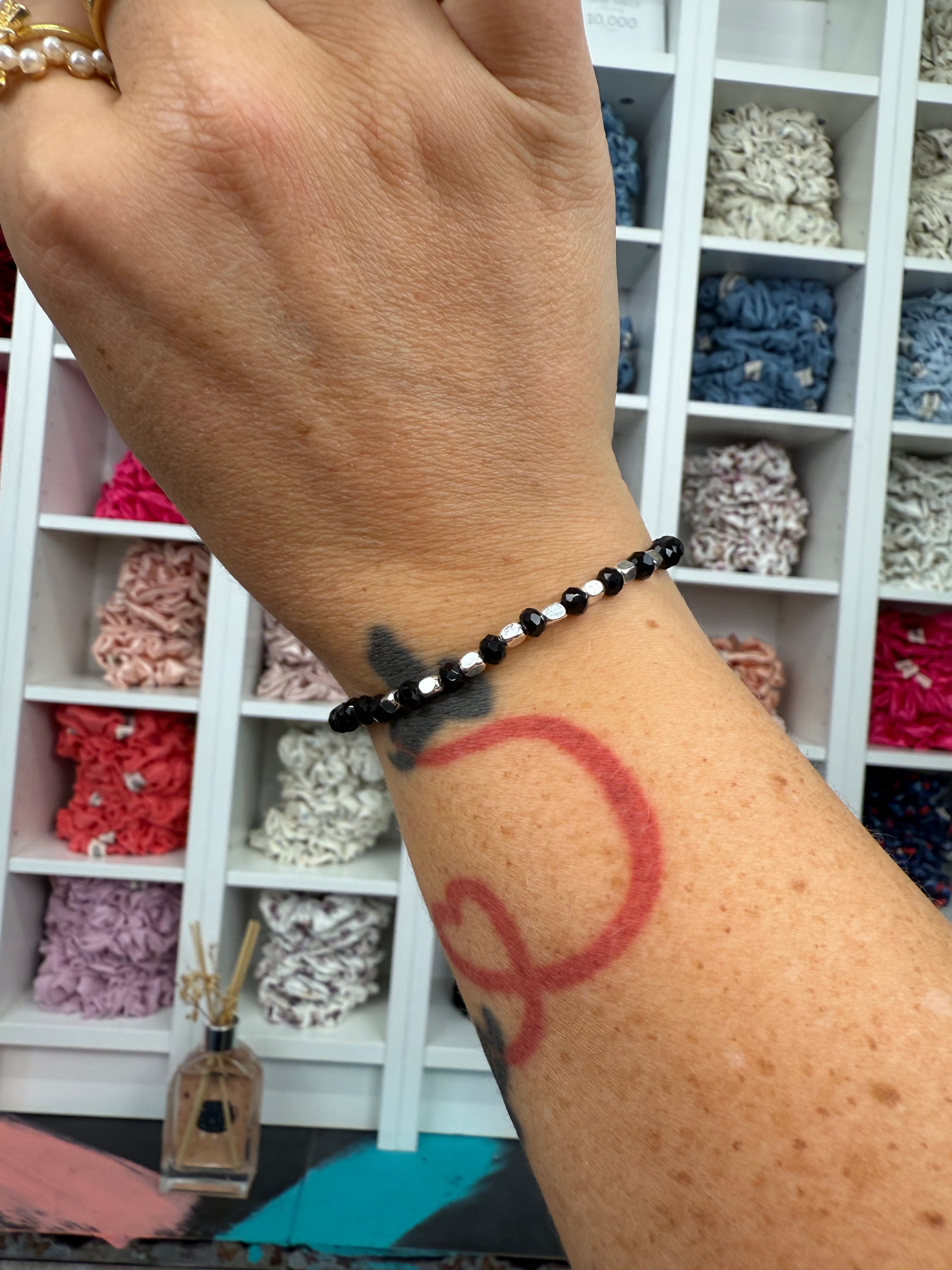 Facettierte Armbänder verschied. Farben | Armband