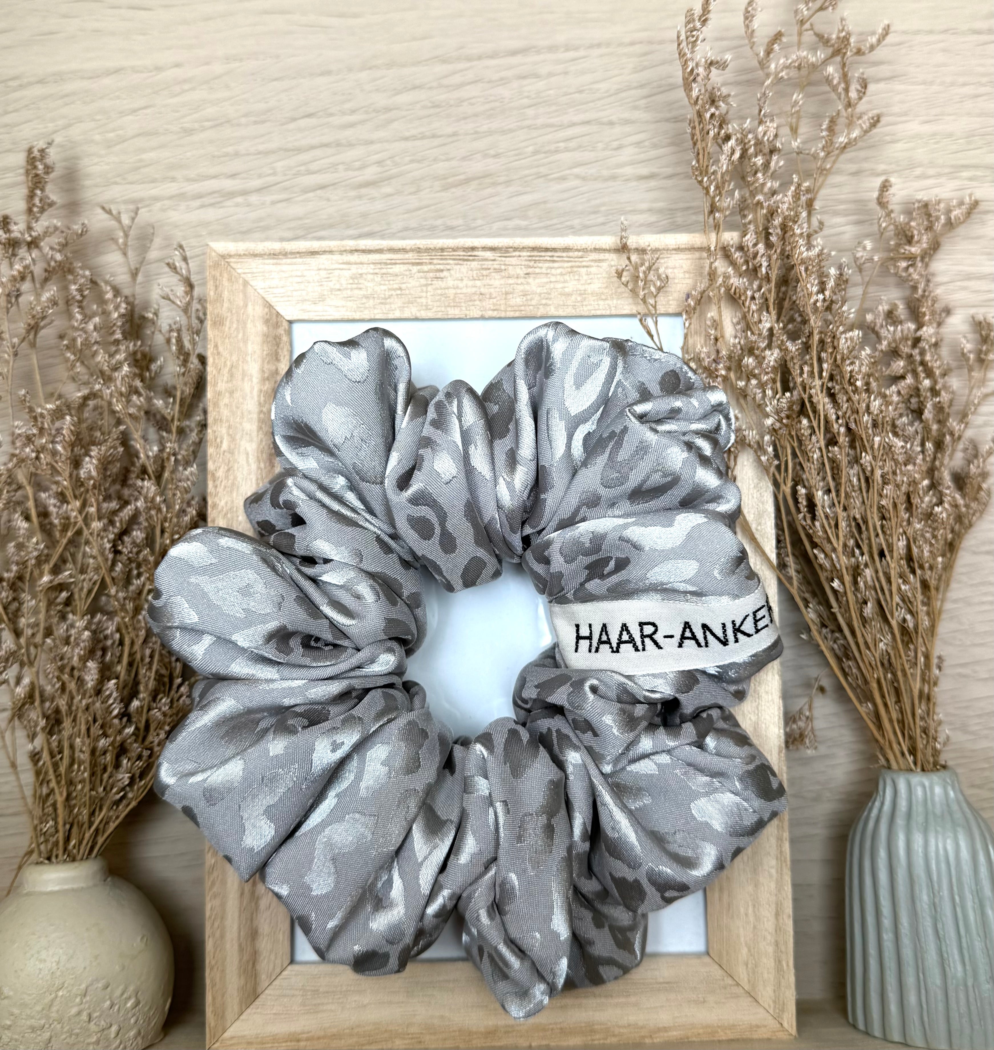 Satin Leo | XXL-Scrunchie