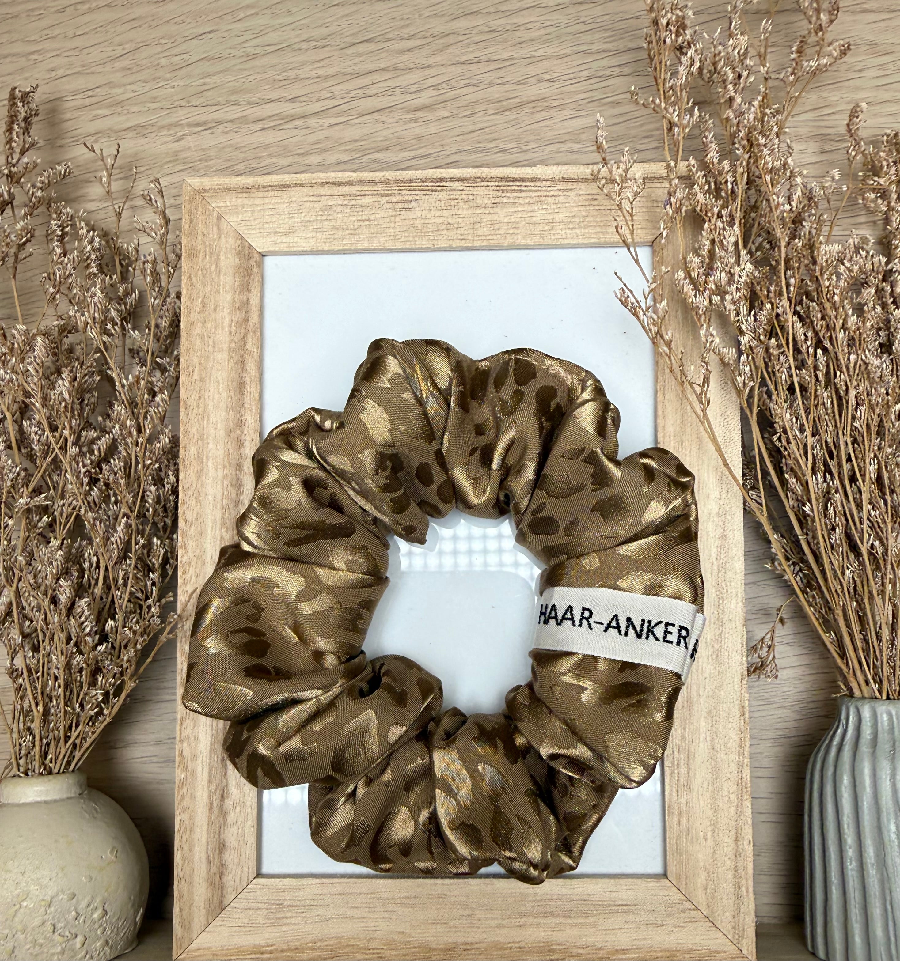 Satin Leo | Scrunchie