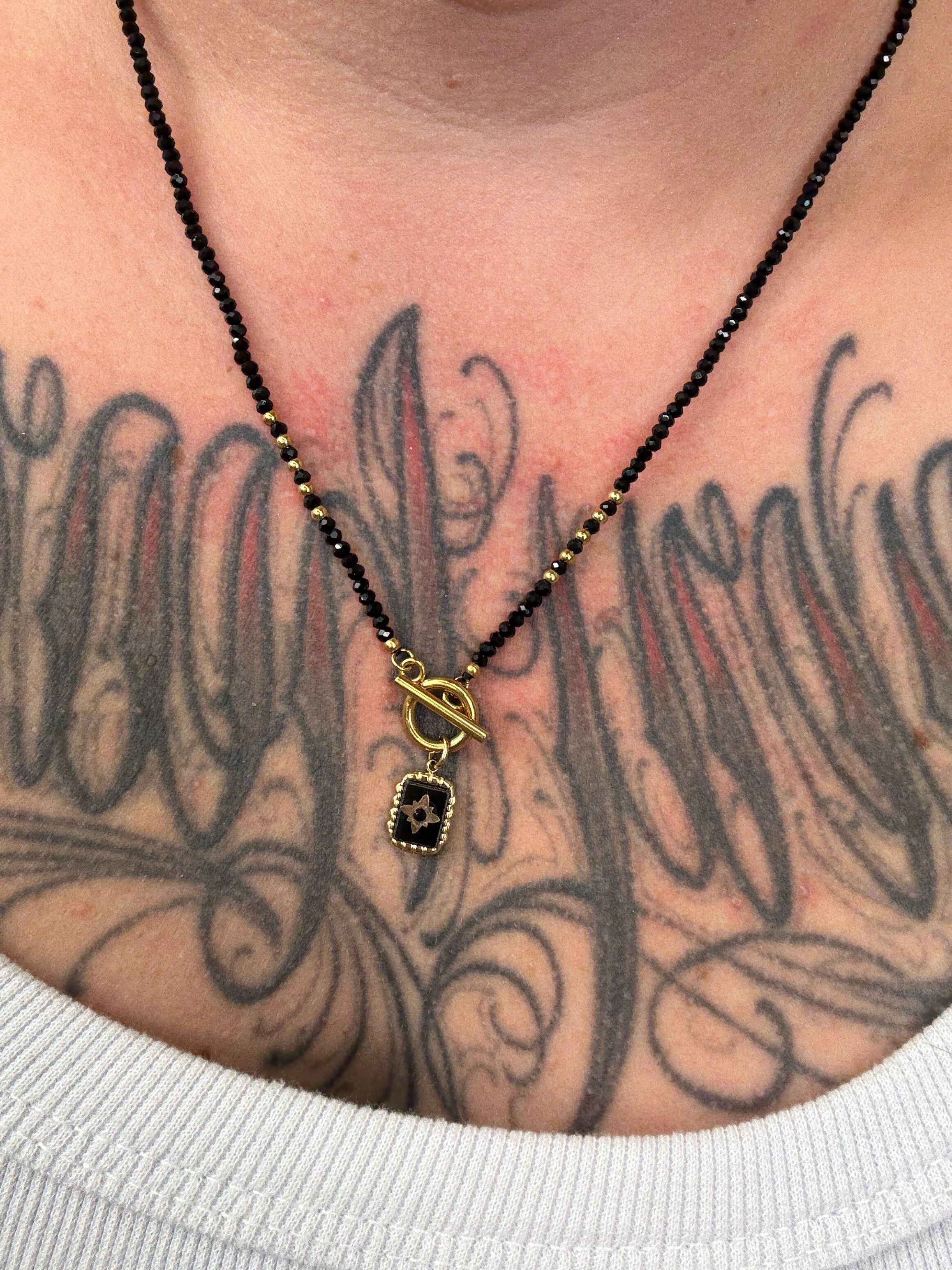 Kette mit Anhänger facettiert Schwarz | Halskette