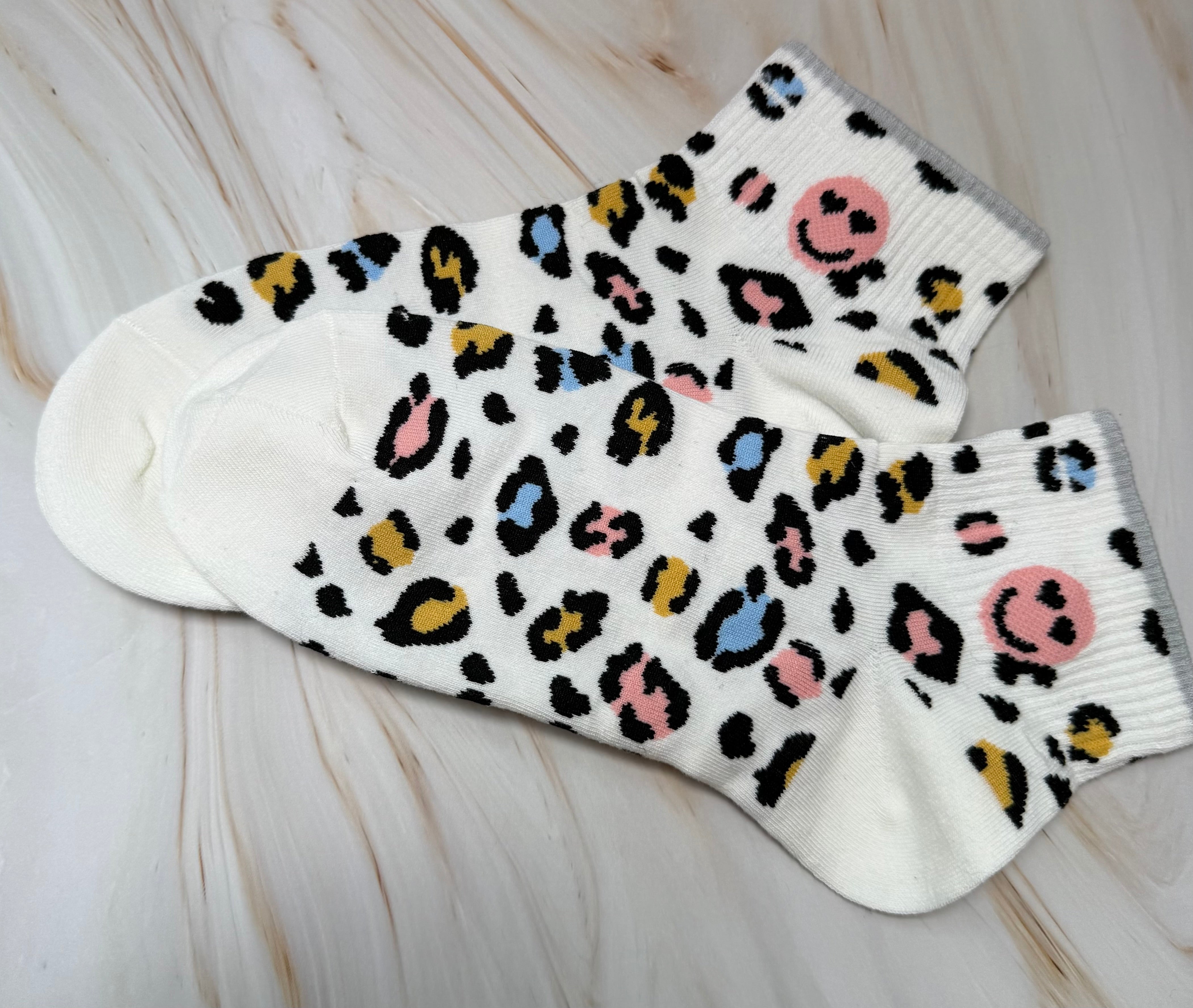 Leo Smiley Grau Kurz | Socken