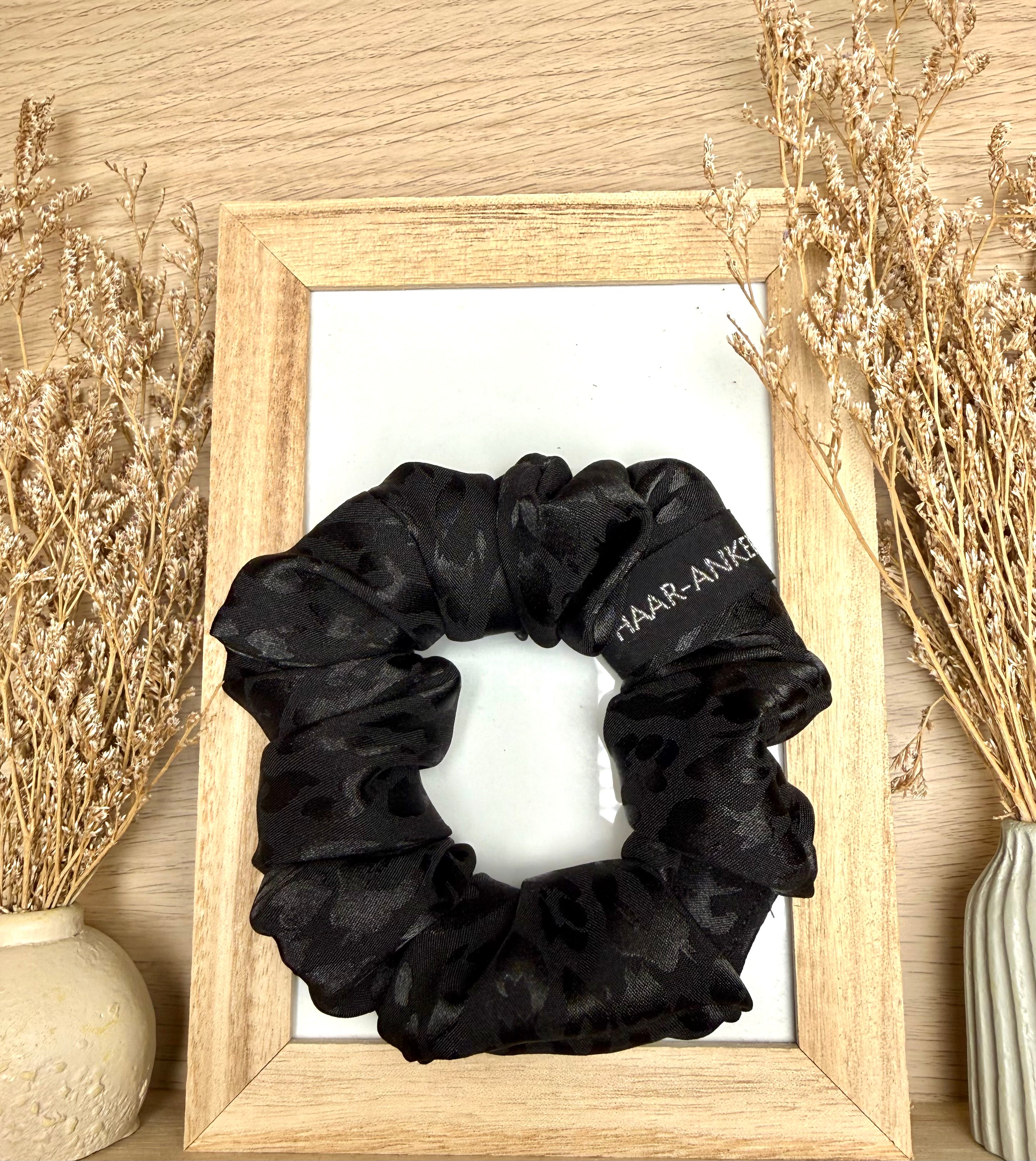Satin Leo | Scrunchie