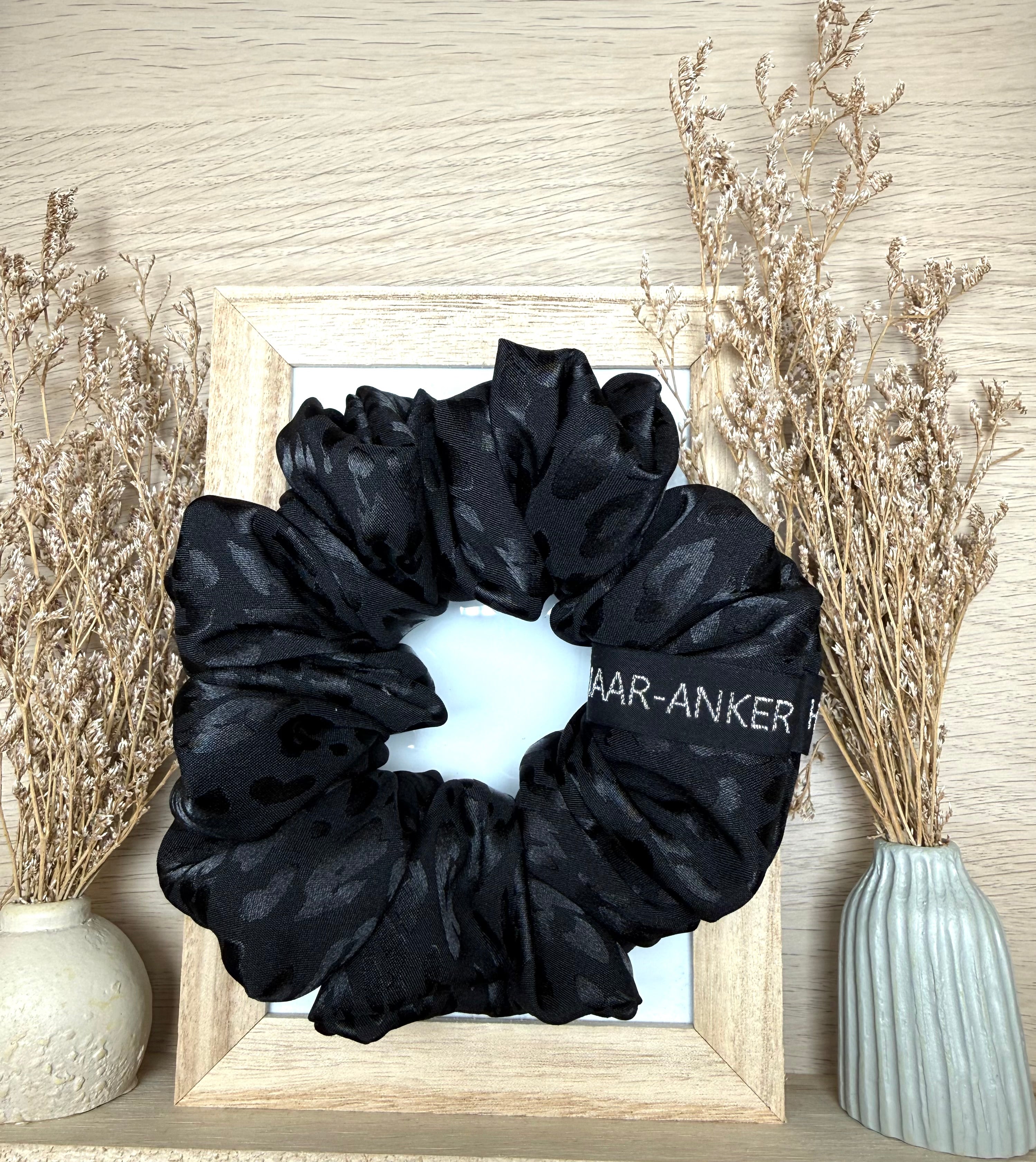 Satin Leo | XXL-Scrunchie