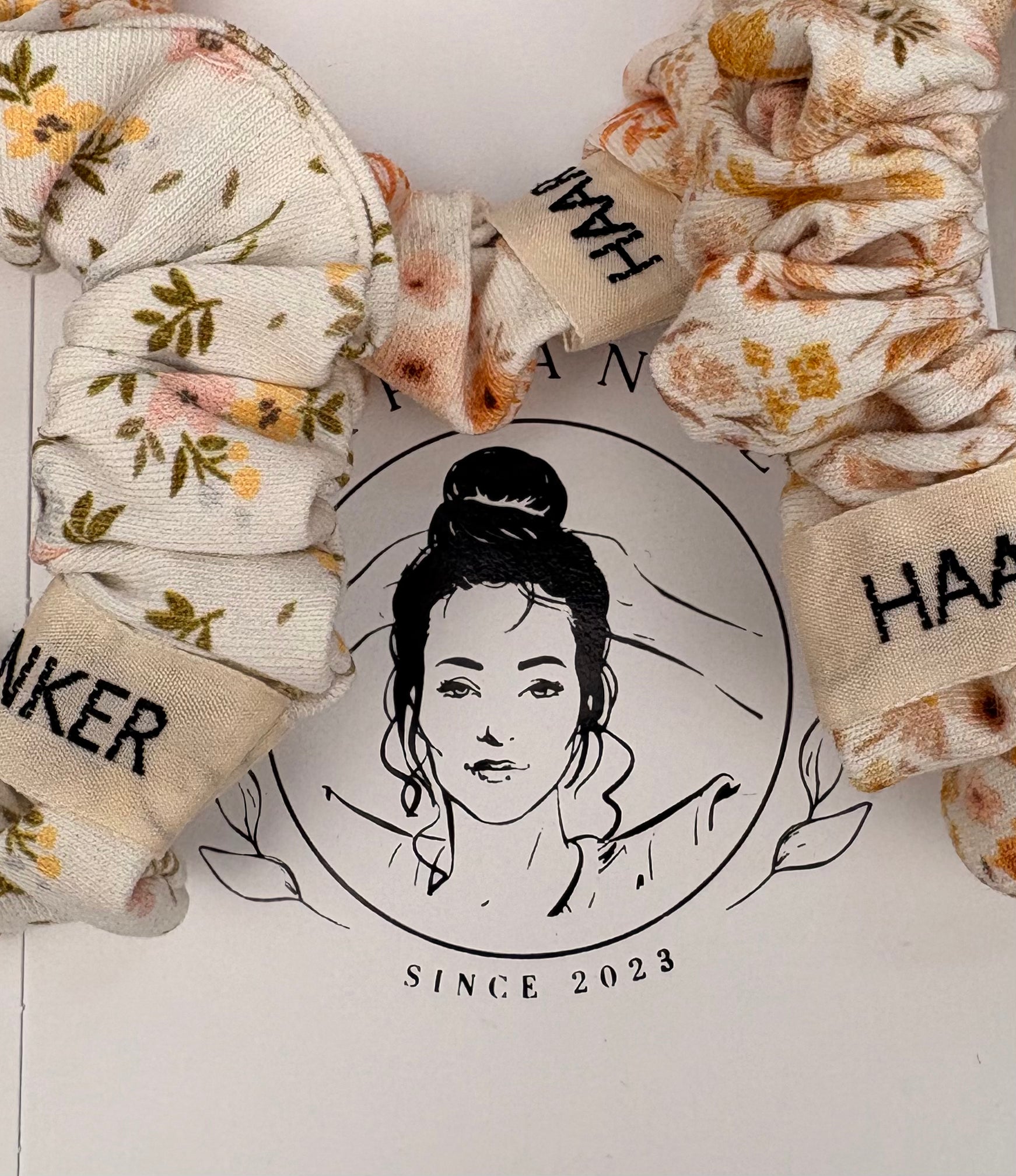 S-Scrunchie | Spring Edition 🌼