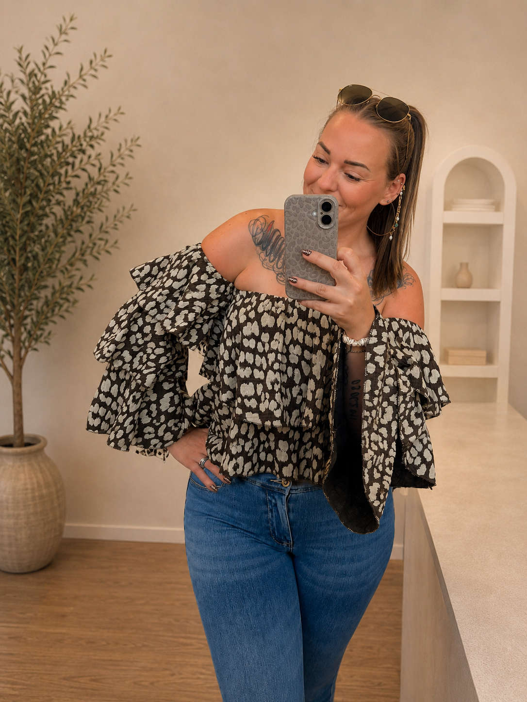 Off-Shoulder Leo-Khaki | Bluse