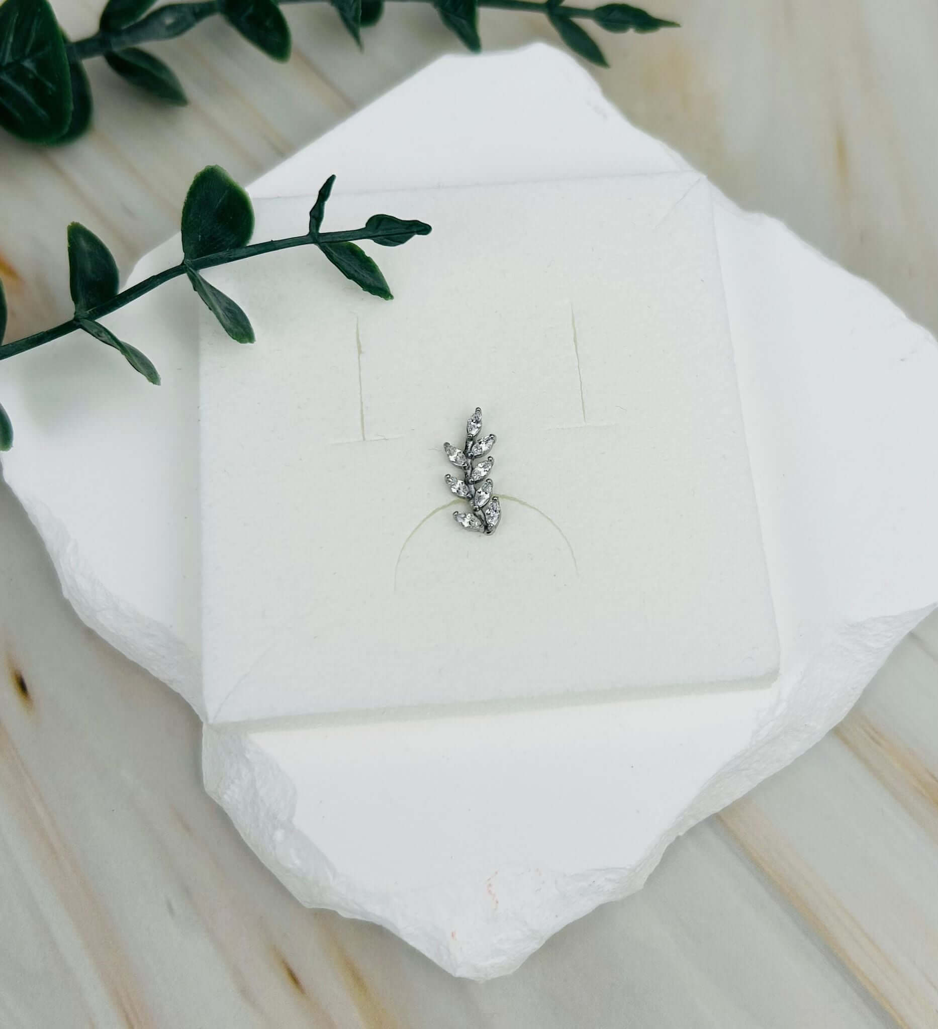 Blumenranke mit Steinchen | Ohrringe | HAAR-ANKER