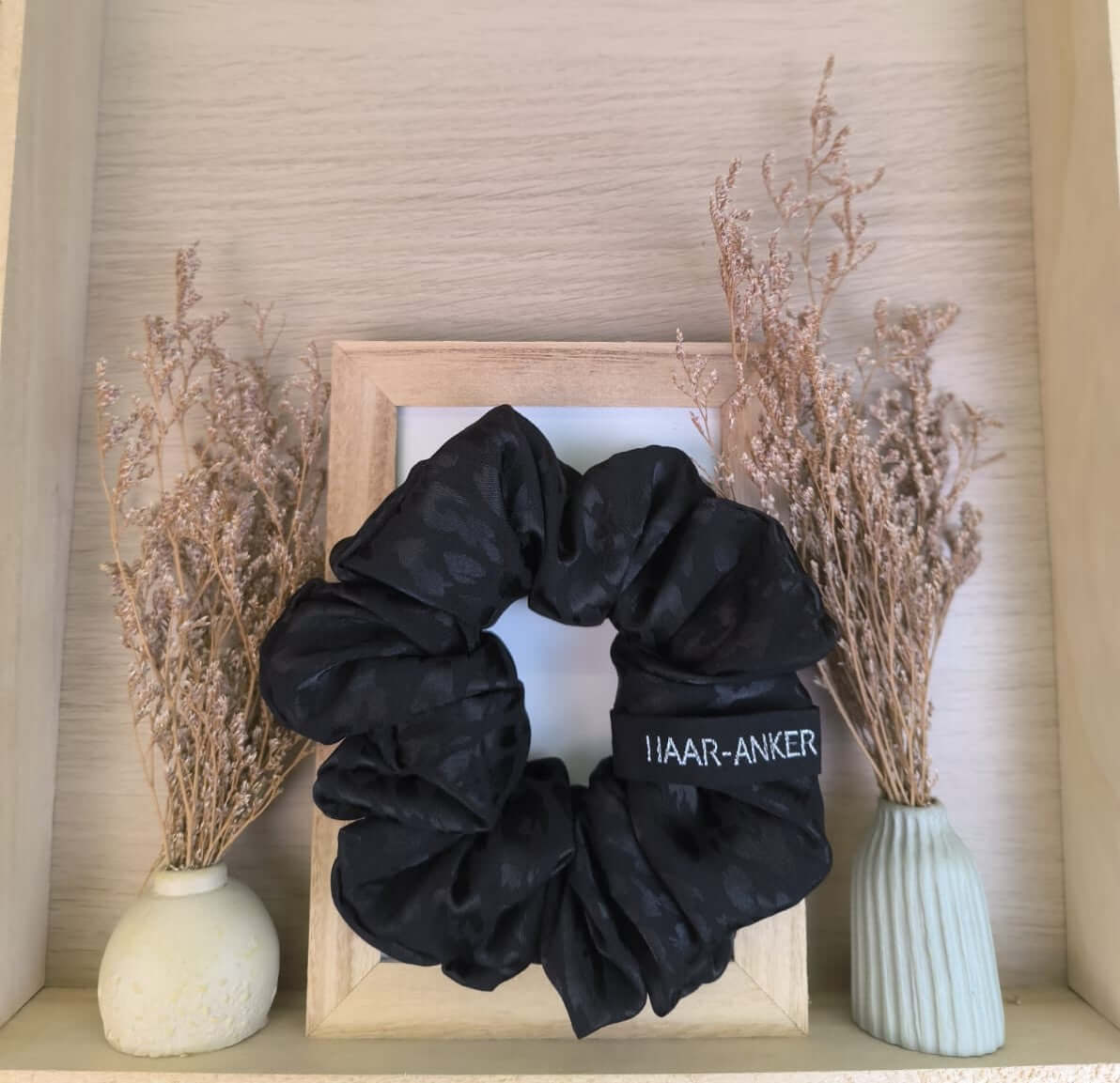 Leo-Kollektion – Satin | XXL-Scrunchie - HAAR-ANKER