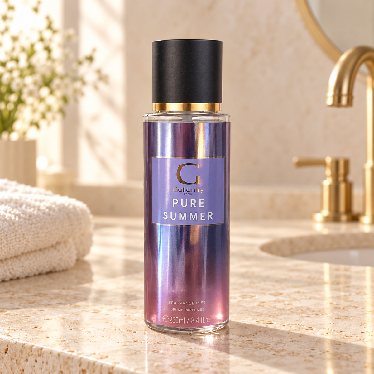 Pure Summer Bodyspray 250 ml im hellen Badezimmer